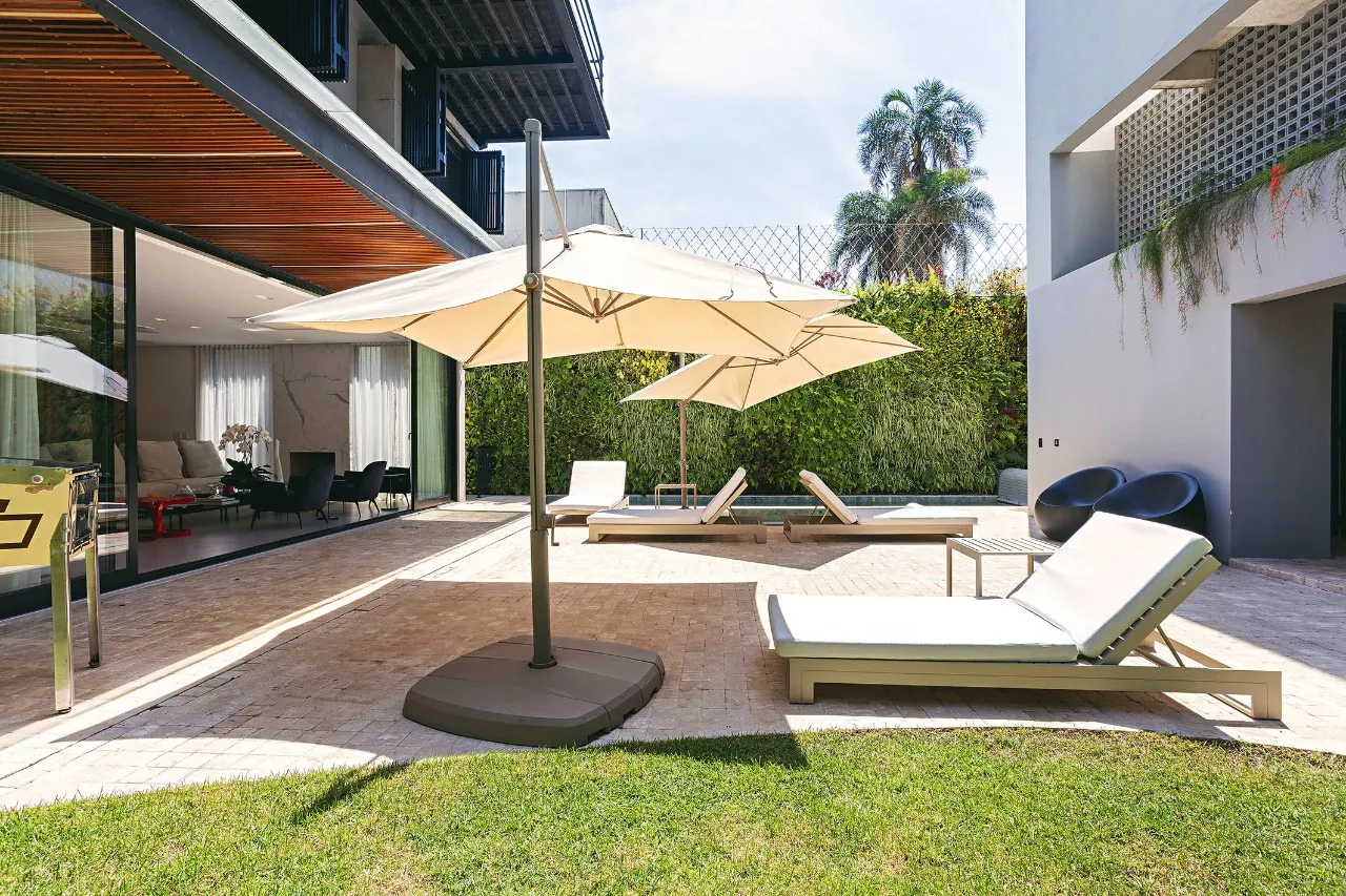 Casa contemporânea com lazer completo próximo ao Parque Ibirapuera – CA0974