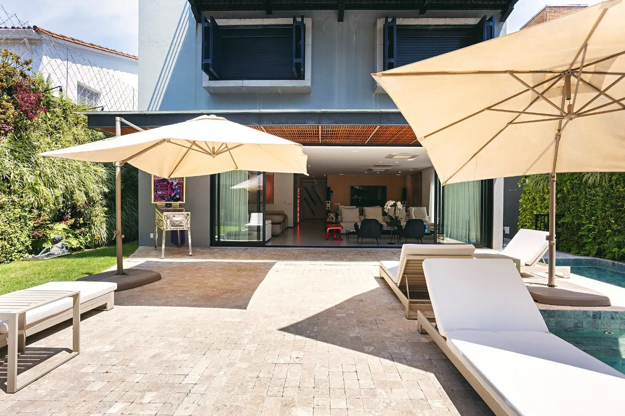 Casa contemporânea com lazer completo próximo ao Parque Ibirapuera – CA0974