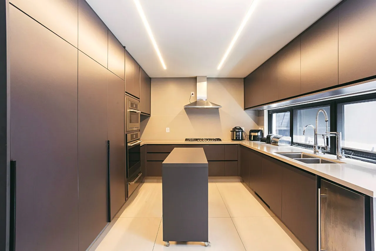 Casa contemporânea com lazer completo próximo ao Parque Ibirapuera – CA0974