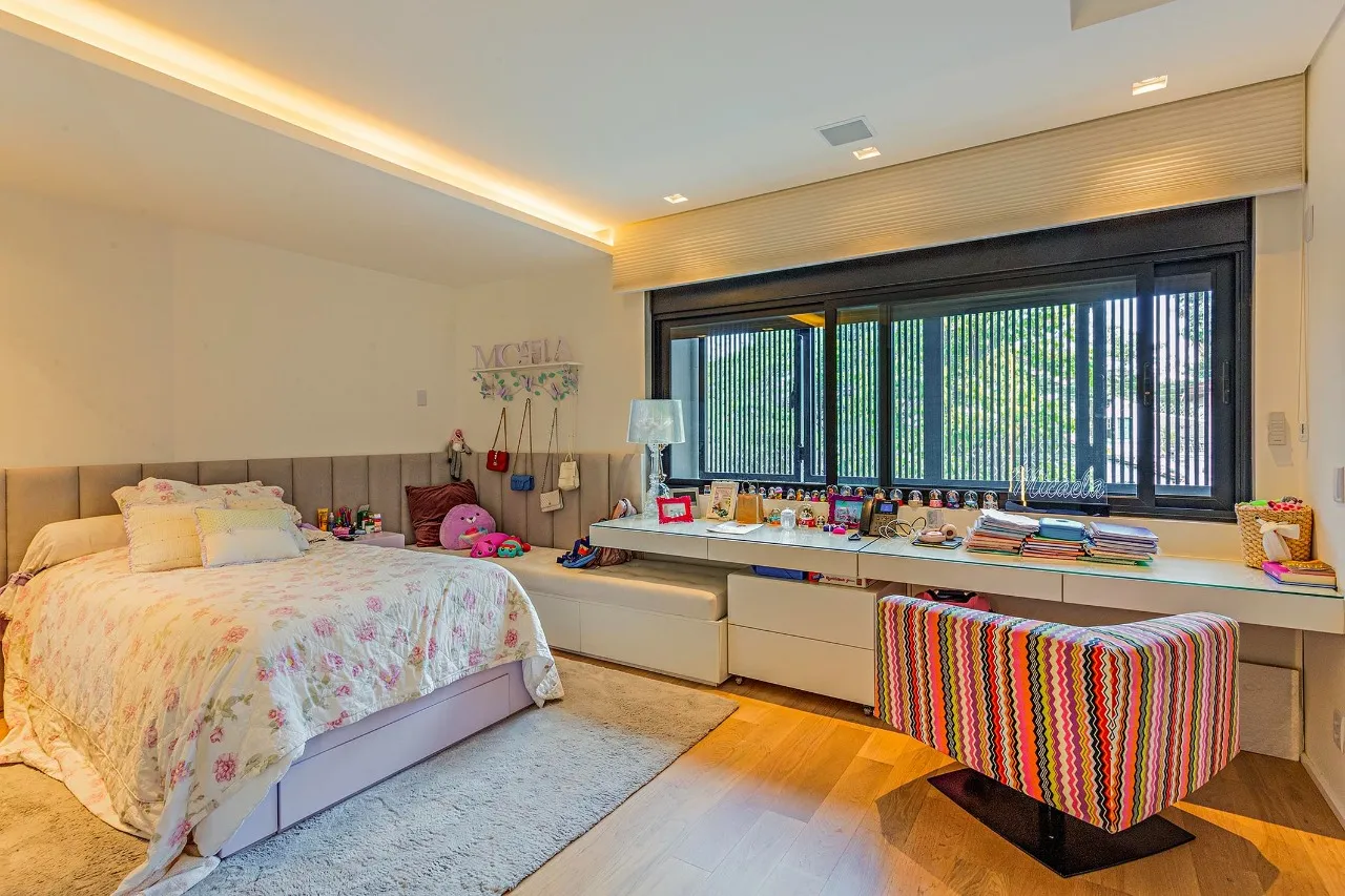 Casa contemporânea com lazer completo próximo ao Parque Ibirapuera – CA0974
