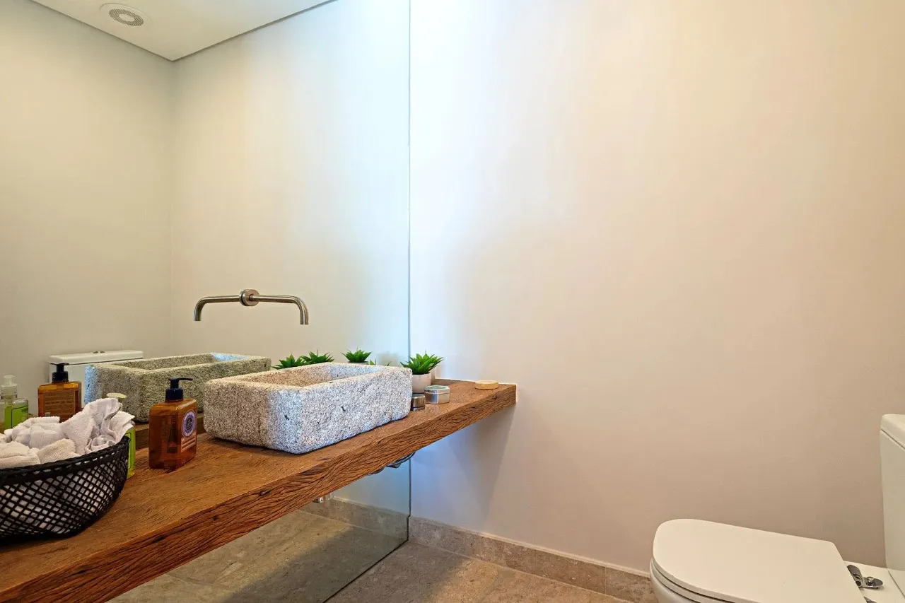 Cobertura duplex com piscina e vista livre no Itaim Bibi – CO0434